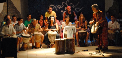 Corso di percussioni africane con Ruggero Artale a Etnie 2011